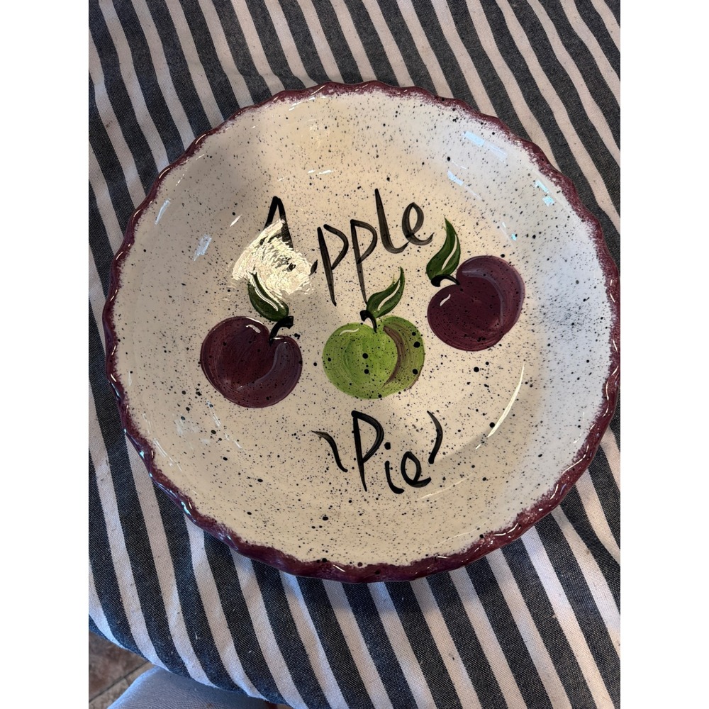 Vintage Jilly 1997 Hand Painted Apple Pie Dish Scalloped Ceramic Baking Pan 11"
